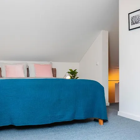 Spacious Luxury City Hall Apartman